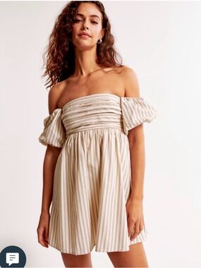 Abercrombie Women's
Emerson Off-The-Shoulder Skort Large